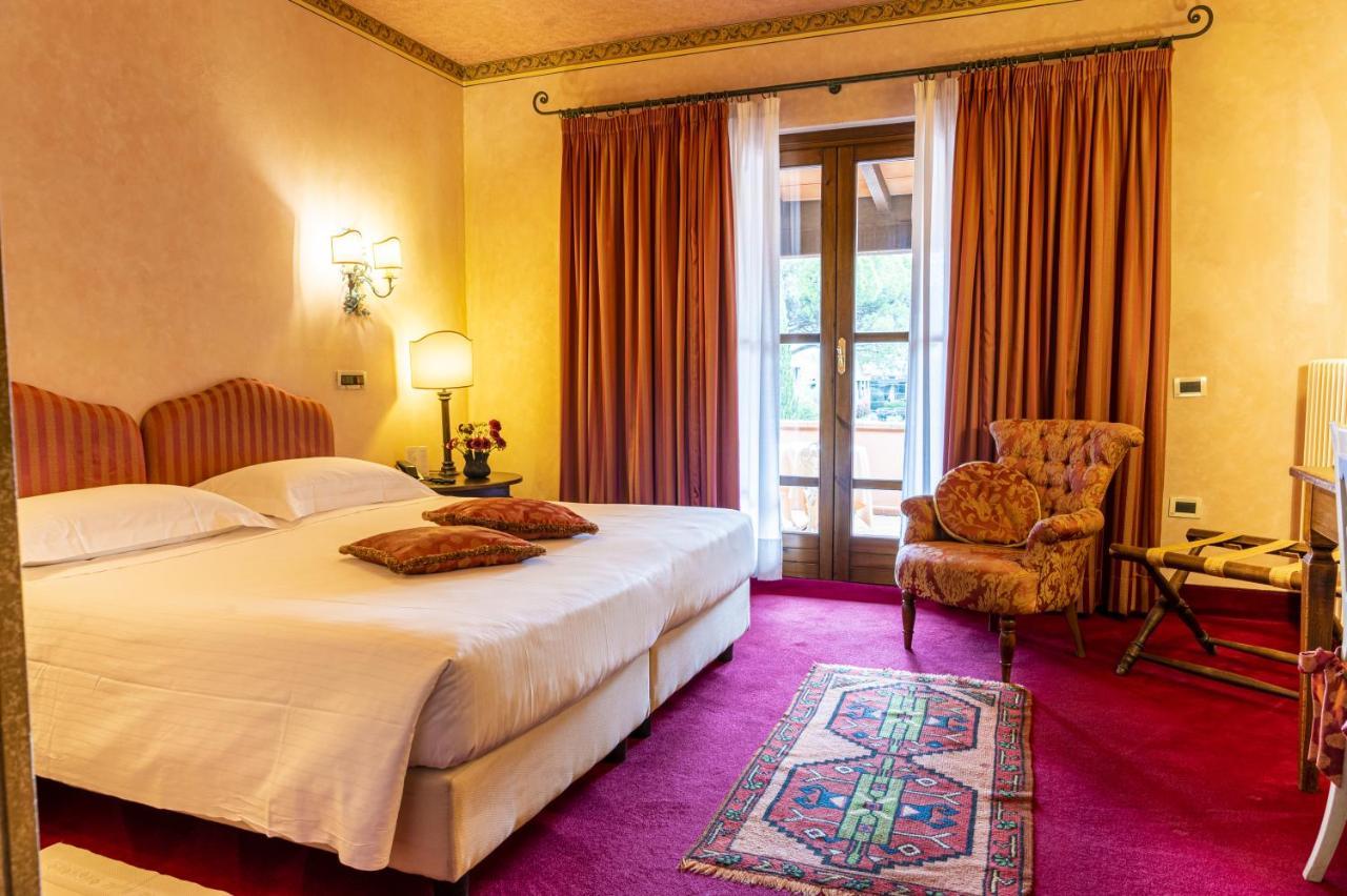 Hotel Boccaccio Calcinaia Exterior photo